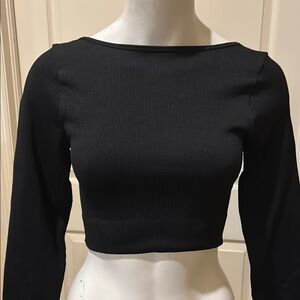 Elegant Black Ribbed Long Sleeve CropTop. Medium.
